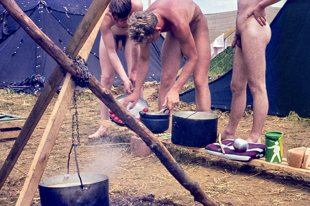 FKK-Jugend, nackt und frei in der Natur - FKK-Jugendlager in Darmstadt